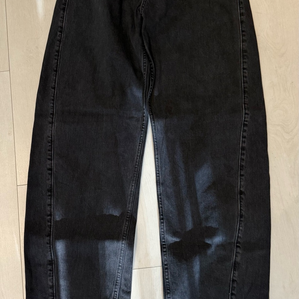 Barrel jeans